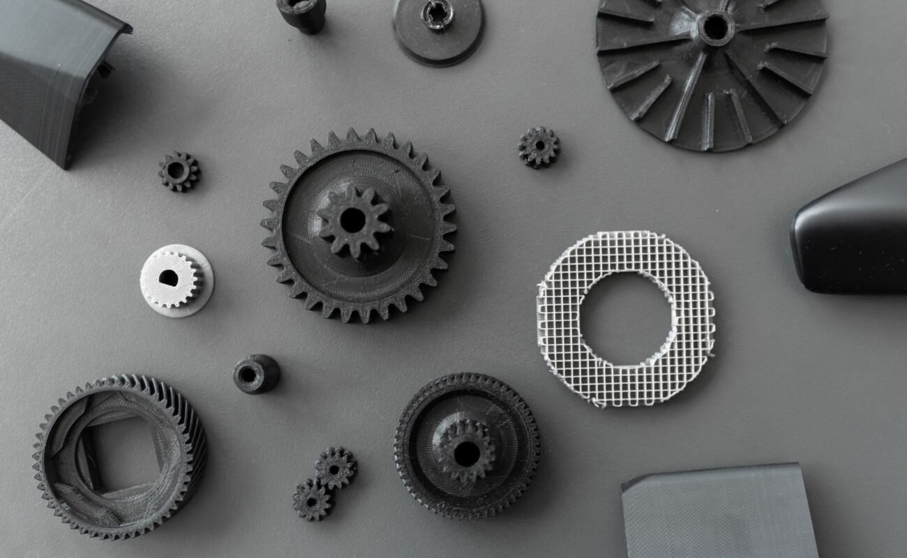 3d Printed Objects On The Table In The Laboratory NXUDSW5 1 1 1300x800